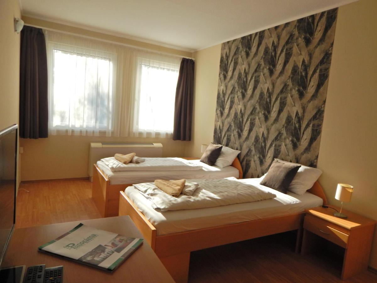 Panorama Hotel Ношвай Екстериор снимка